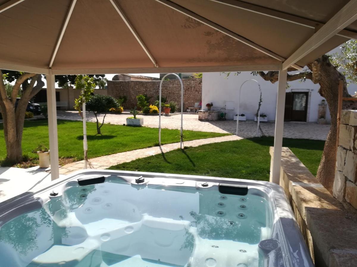 Masseria Poli Country House 콘베르사노 외부 사진